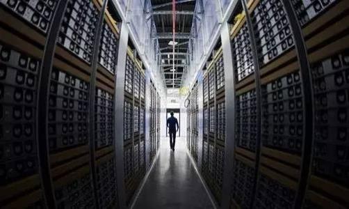 租用香港服務器ups電力系統冗余問題